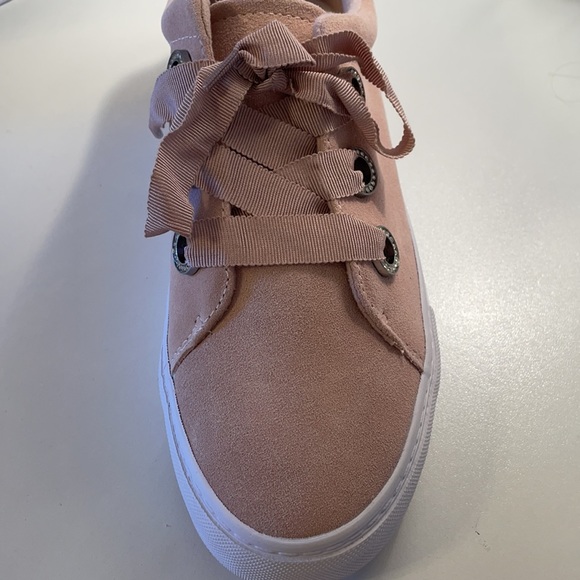 NWT ISAAC MIZRAHI LIVE LIGHT PINK SUEDE CASUAL SNEAKERS - WOMENS 9 - Picture 5 of 10